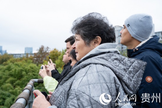 遠眺觀山湖公園。人民網(wǎng) 陽茜攝