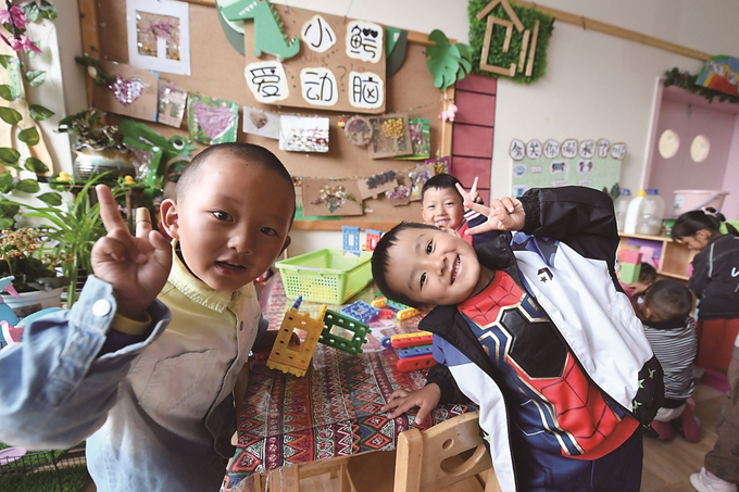 江蘇援建的拉薩市江蘇實(shí)驗(yàn)幼兒園，所有師資在江蘇接受培訓(xùn)，打造具有江蘇水準(zhǔn)的優(yōu)質(zhì)學(xué)前教育資源。 本報(bào)記者 萬程鵬 攝