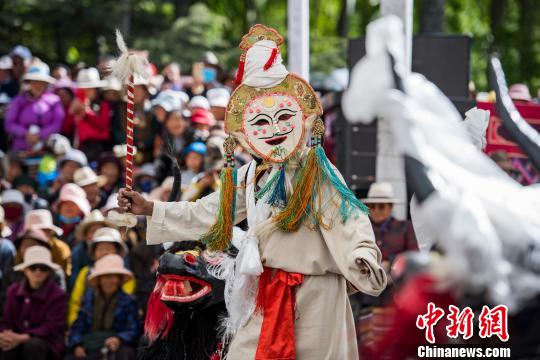 慶民主改革60年西藏打造新編現(xiàn)實(shí)題材藏戲舞臺劇《高原春雷》