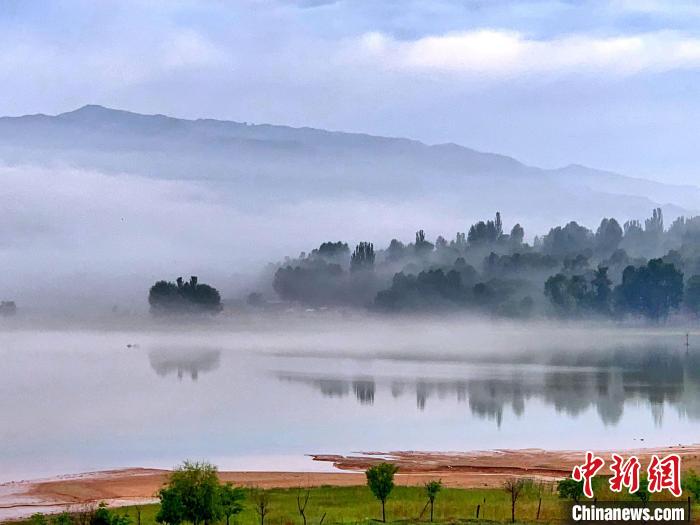 圖為青海黃河流域自然生態(tài)。(資料圖) 李玉峰 攝