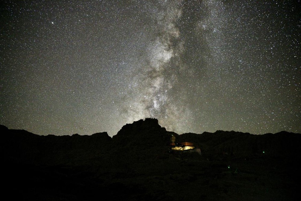 阿里暗夜星空。旦真次旦攝